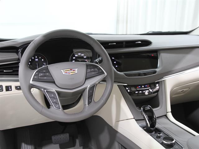 new 2026 Cadillac XT5 car, priced at $60,520