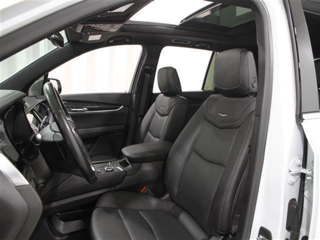 used 2022 Cadillac XT6 car, priced at $43,990