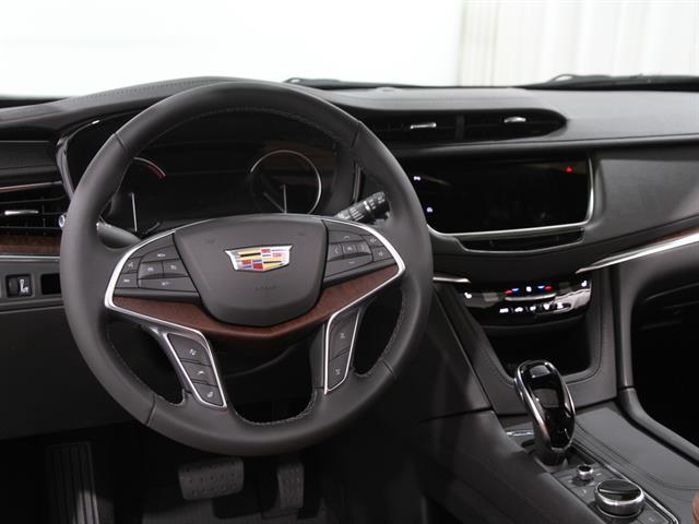 new 2025 Cadillac XT5 car, priced at $57,055