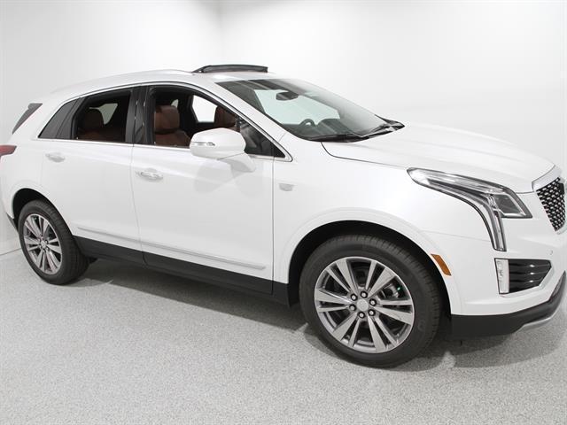 new 2025 Cadillac XT5 car, priced at $57,055