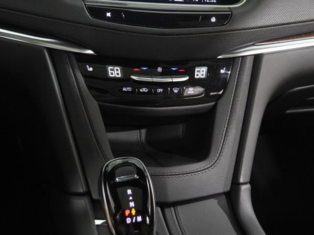 new 2025 Cadillac XT5 car, priced at $57,055