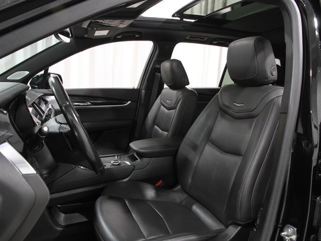 used 2022 Cadillac XT6 car, priced at $34,990