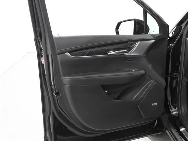 used 2022 Cadillac XT6 car, priced at $34,990