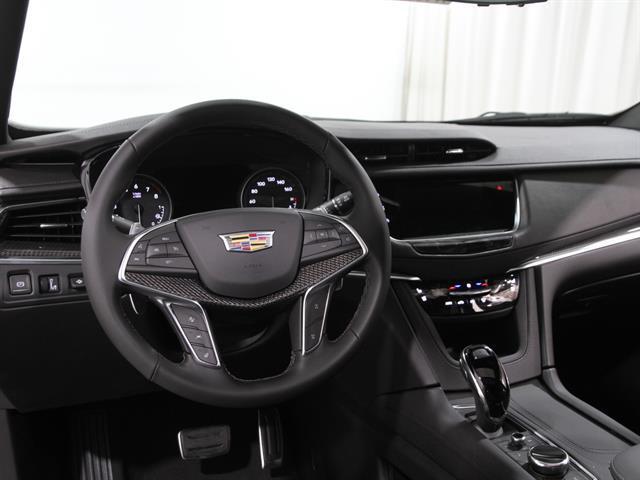 new 2025 Cadillac XT5 car, priced at $63,690