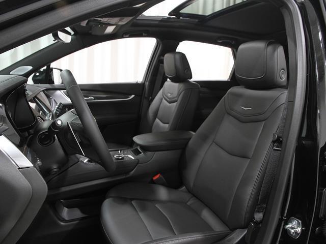 new 2025 Cadillac XT5 car, priced at $63,690