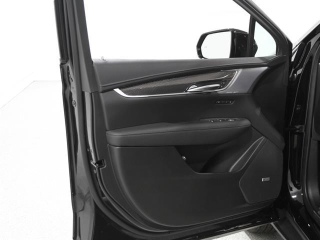 new 2025 Cadillac XT5 car, priced at $63,690