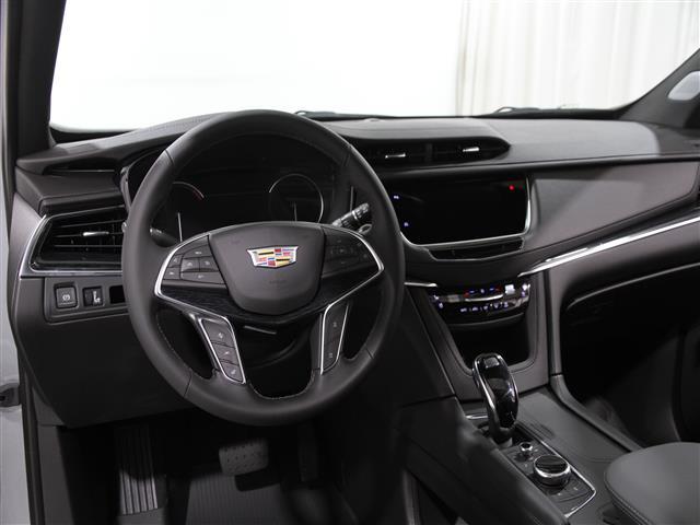 new 2025 Cadillac XT5 car, priced at $55,980