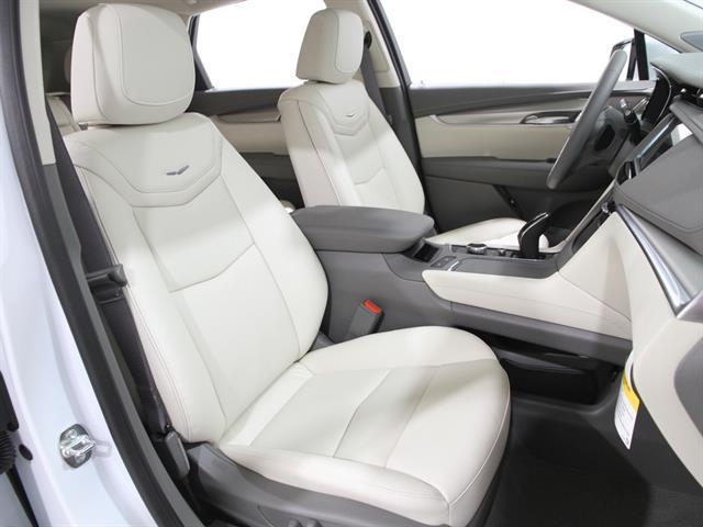 new 2025 Cadillac XT5 car, priced at $54,740