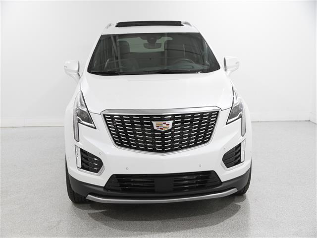 used 2022 Cadillac XT5 car, priced at $37,777