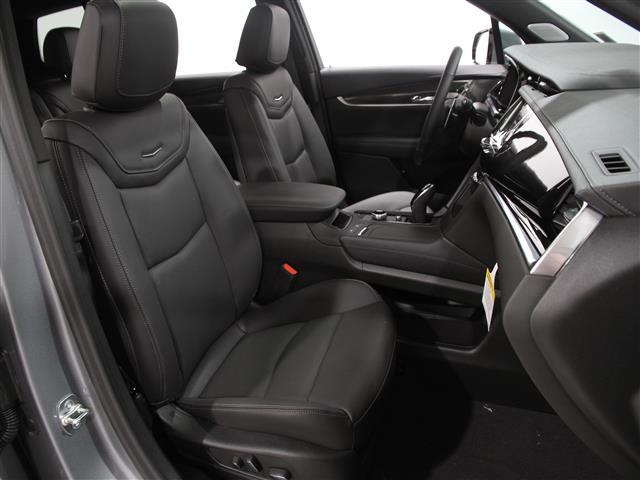 new 2025 Cadillac XT6 car, priced at $67,740