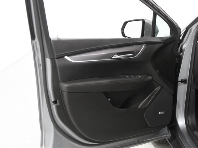 used 2024 Cadillac XT5 car, priced at $36,995