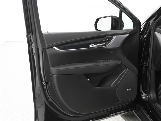 new 2026 Cadillac XT5 car, priced at $60,520