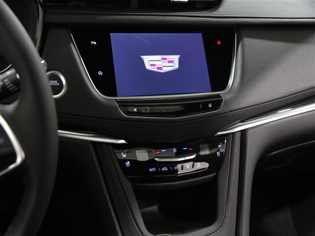 new 2025 Cadillac XT5 car, priced at $50,825