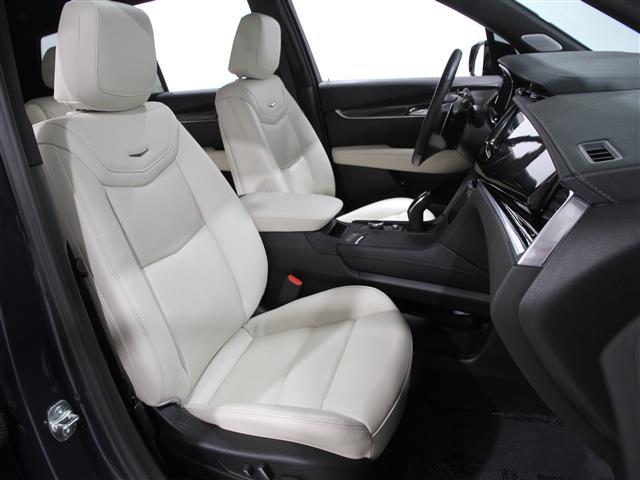 used 2024 Cadillac XT6 car, priced at $52,264