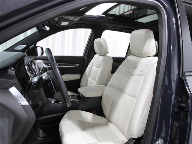 used 2024 Cadillac XT6 car, priced at $52,264