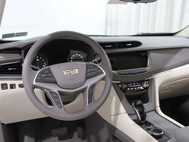 new 2025 Cadillac XT5 car