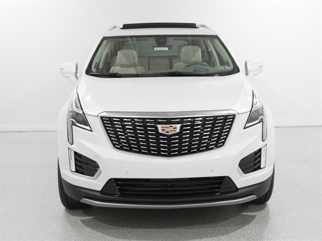 new 2025 Cadillac XT5 car