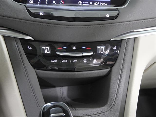 new 2025 Cadillac XT5 car