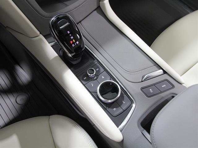 new 2025 Cadillac XT5 car