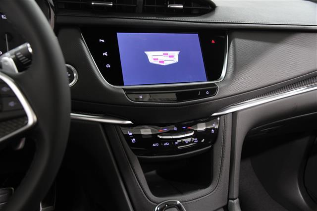 new 2025 Cadillac XT5 car, priced at $56,890