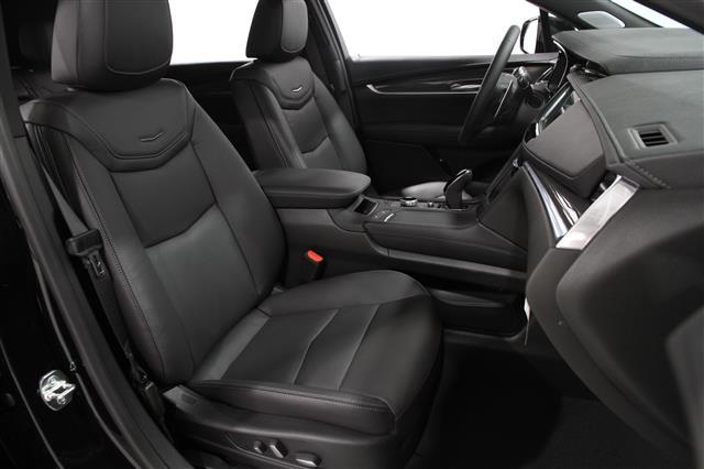 new 2025 Cadillac XT5 car, priced at $56,890