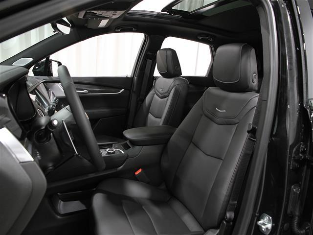 new 2025 Cadillac XT5 car, priced at $58,380