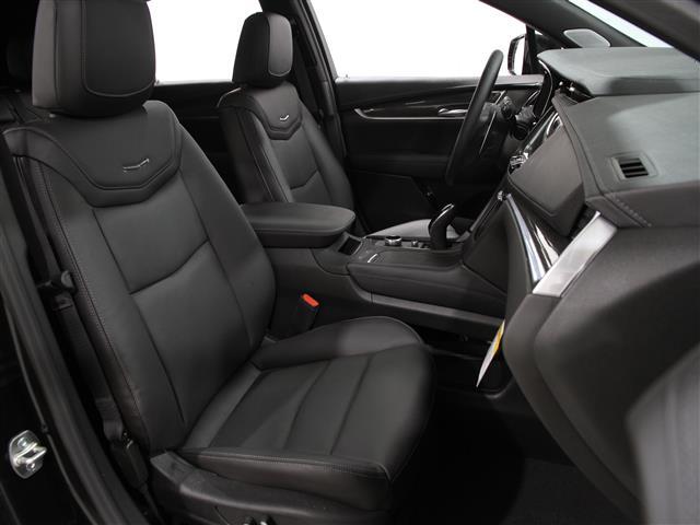 new 2025 Cadillac XT5 car, priced at $58,380