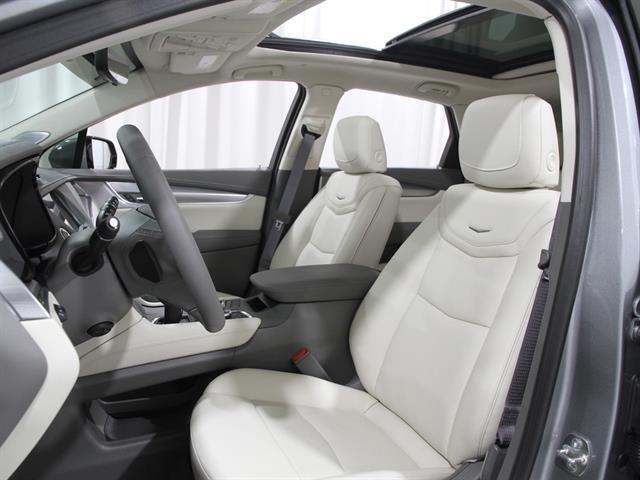 new 2025 Cadillac XT5 car, priced at $58,140