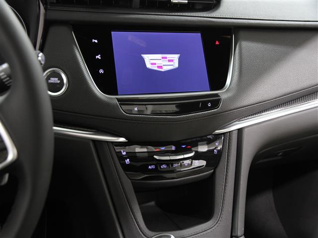 new 2025 Cadillac XT5 car, priced at $58,880