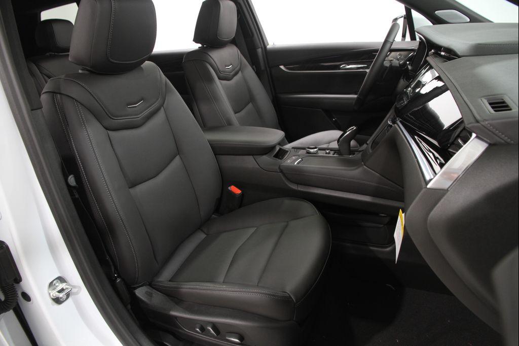new 2025 Cadillac XT6 car, priced at $56,760