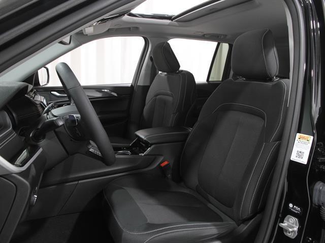 used 2023 Jeep Grand Cherokee car, priced at $30,357