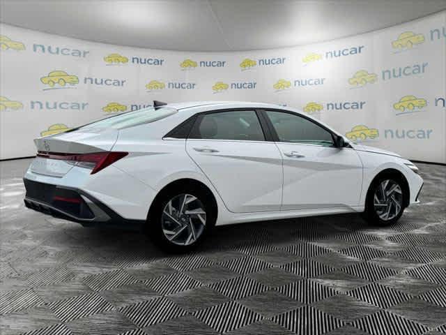 new 2025 Hyundai Elantra car, priced at $26,285