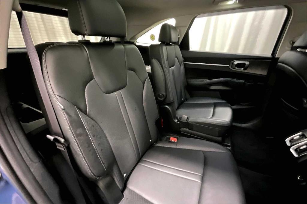 used 2025 Kia Sorento car, priced at $39,000