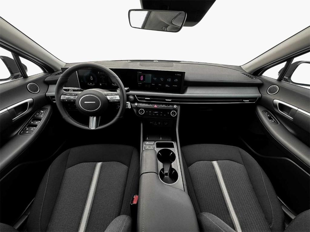 new 2025 Hyundai Sonata Hybrid car, priced at $30,080