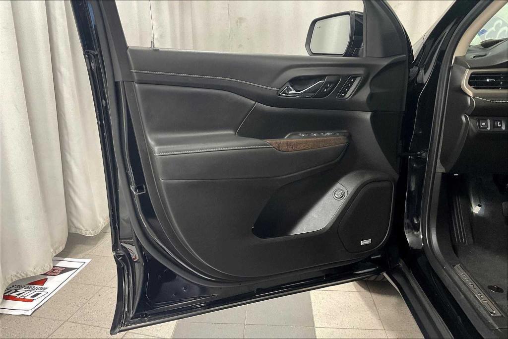 used 2023 GMC Acadia car, priced at $39,500