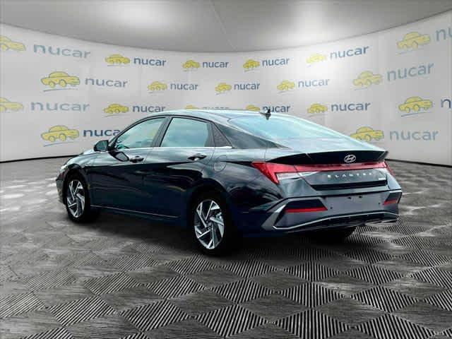 new 2025 Hyundai Elantra car, priced at $26,075
