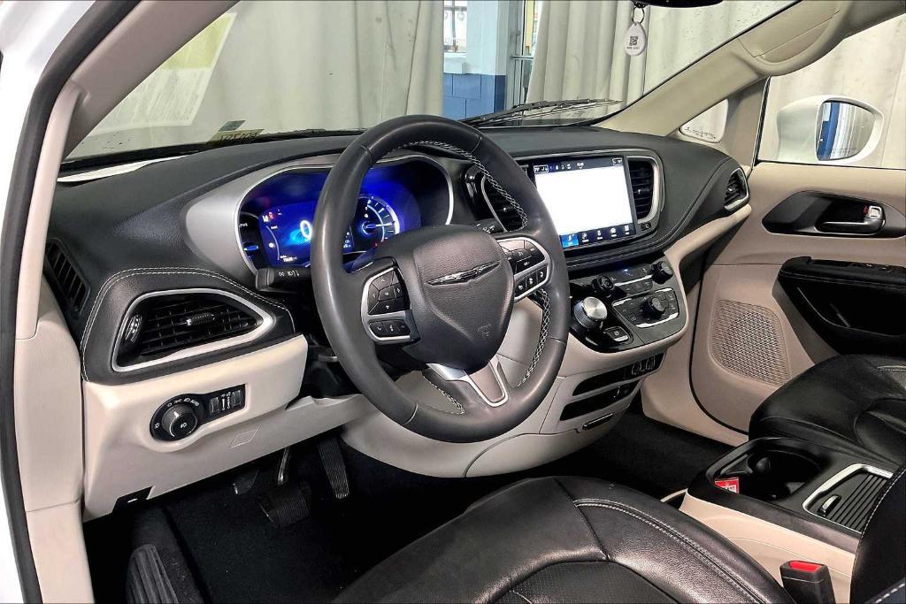 used 2022 Chrysler Pacifica Hybrid car, priced at $19,450