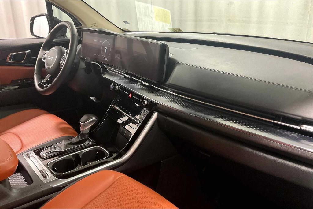 used 2024 Kia Carnival car, priced at $41,200