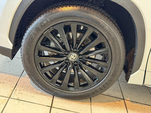 used 2023 Toyota Highlander car, priced at $38,448