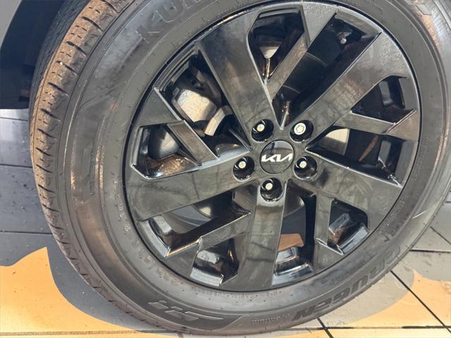 used 2023 Kia Sorento car, priced at $30,854