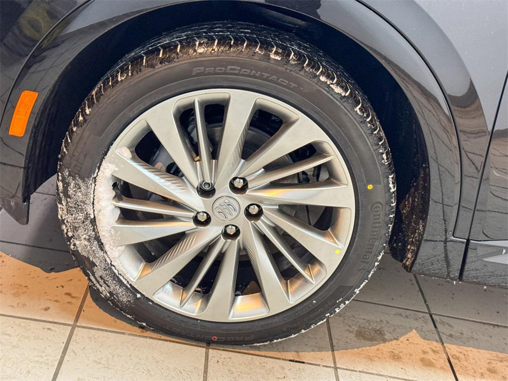 new 2025 Buick Envision car, priced at $45,287