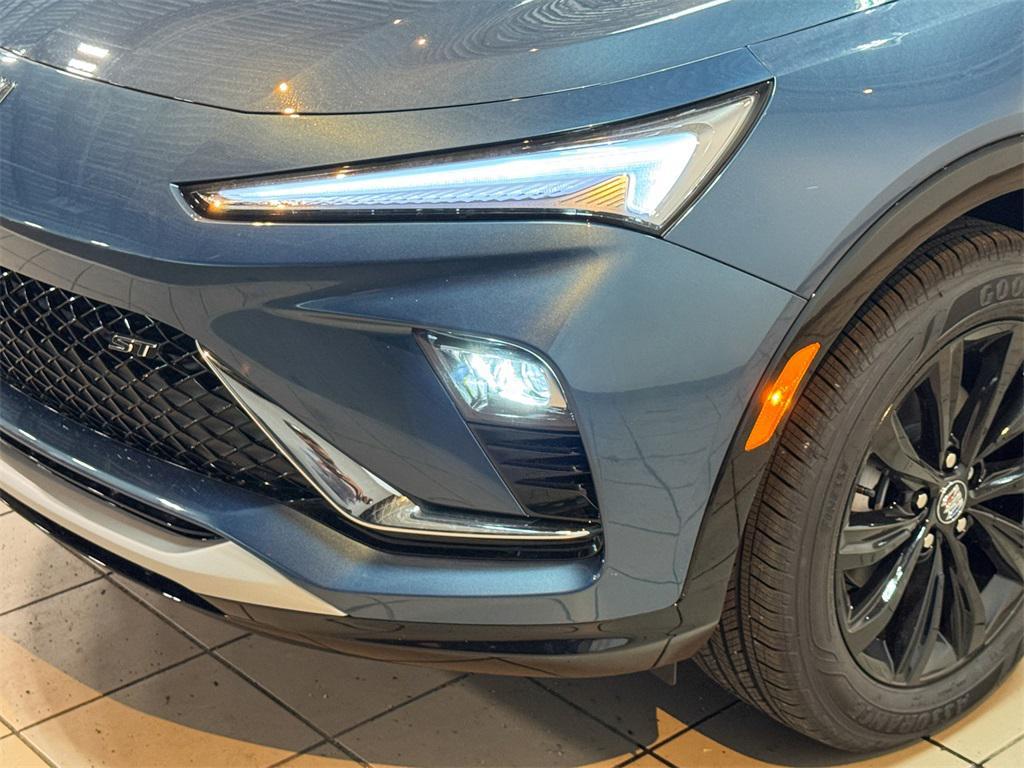 new 2025 Buick Envista car, priced at $28,120