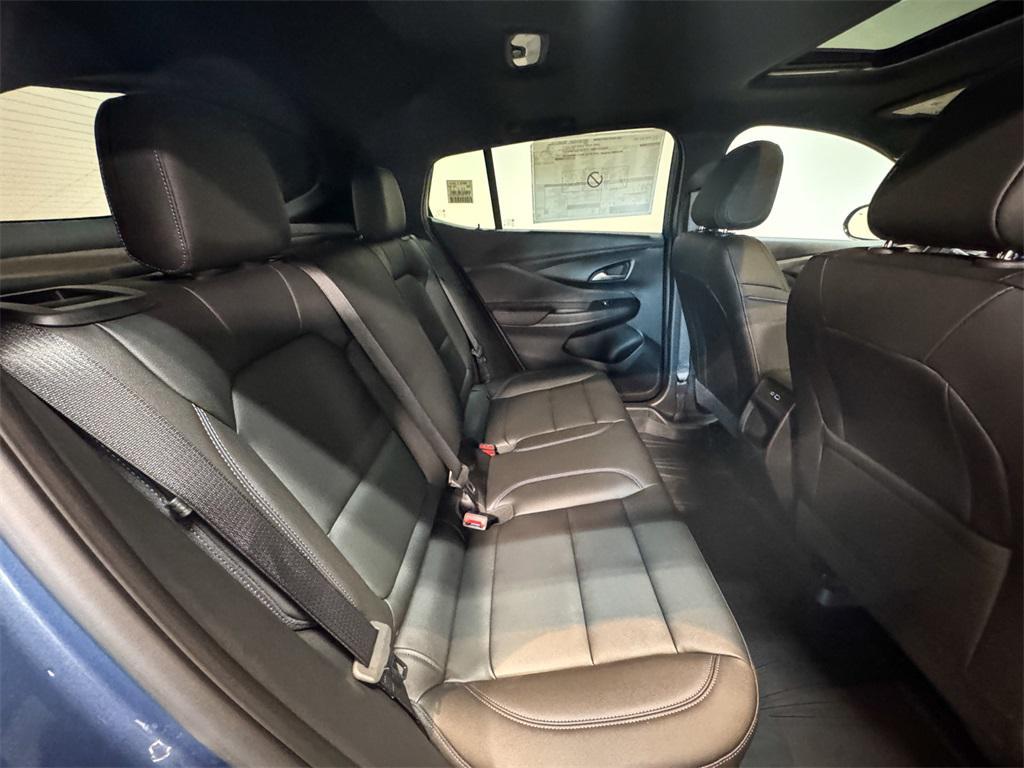 new 2025 Buick Envista car, priced at $28,120