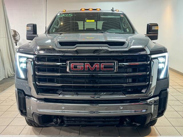 new 2025 GMC Sierra 3500 car, priced at $68,100