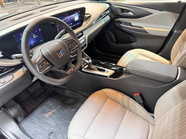 new 2025 Buick Envista car, priced at $30,125