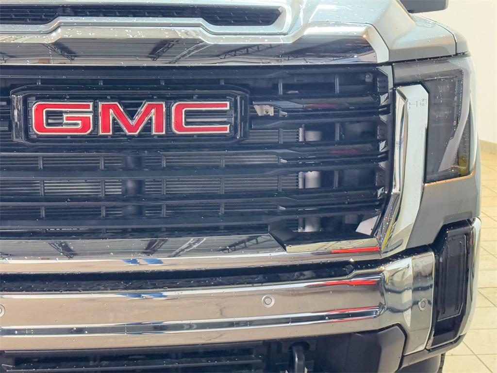 new 2025 GMC Sierra 2500 car, priced at $57,070