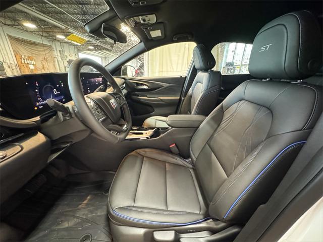 new 2025 Buick Envista car, priced at $26,895