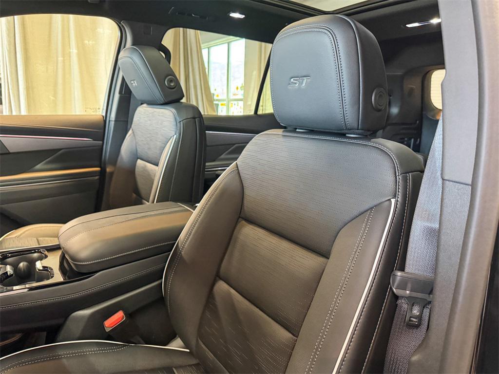 new 2026 Buick Enclave car, priced at $57,041