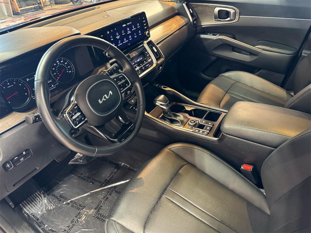 used 2023 Kia Sorento car, priced at $31,958