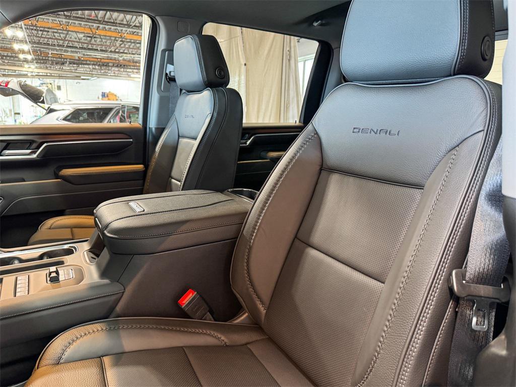 new 2025 GMC Sierra 3500 car, priced at $92,424